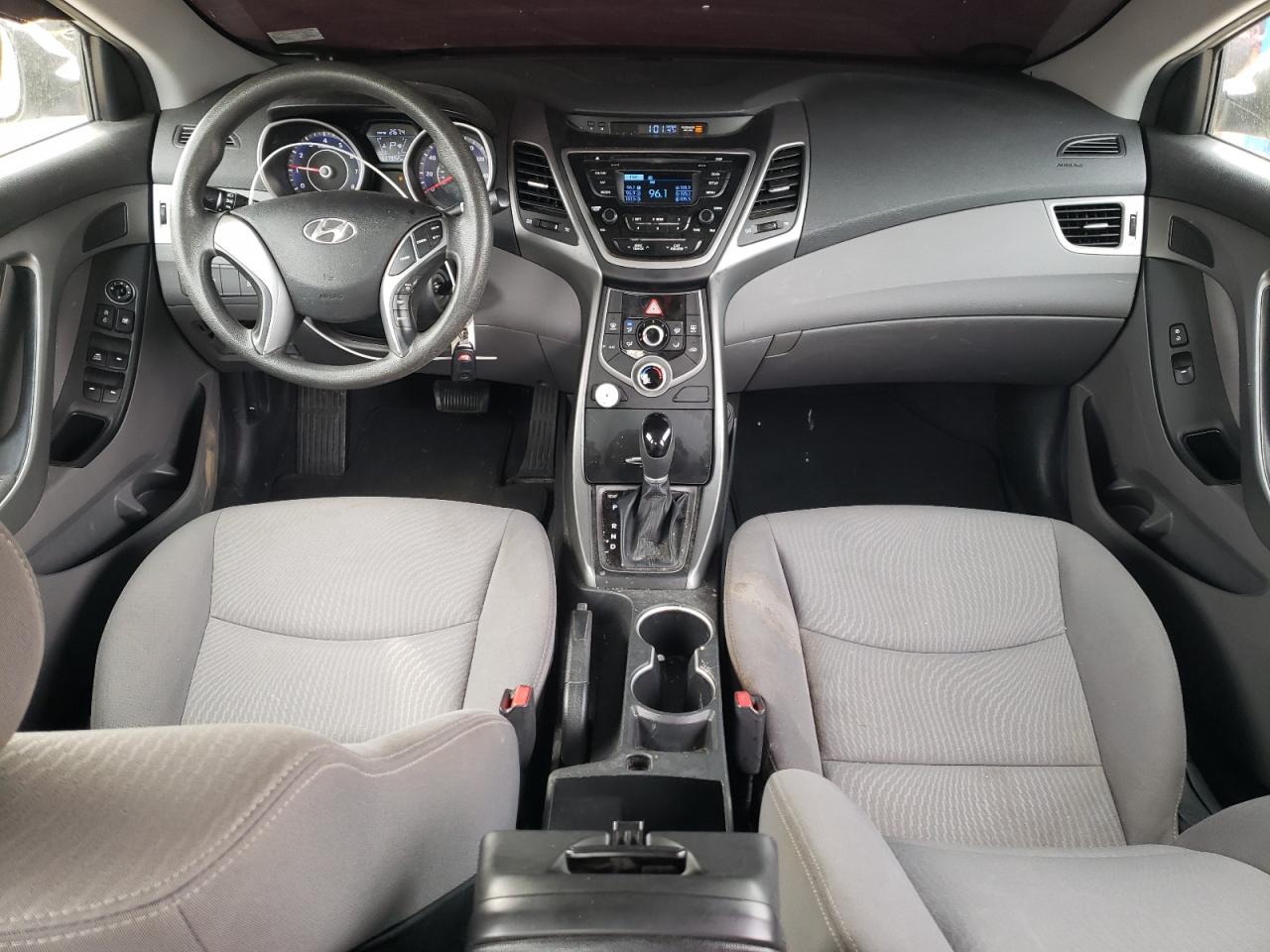 2015 Hyundai Elantra - Image 8