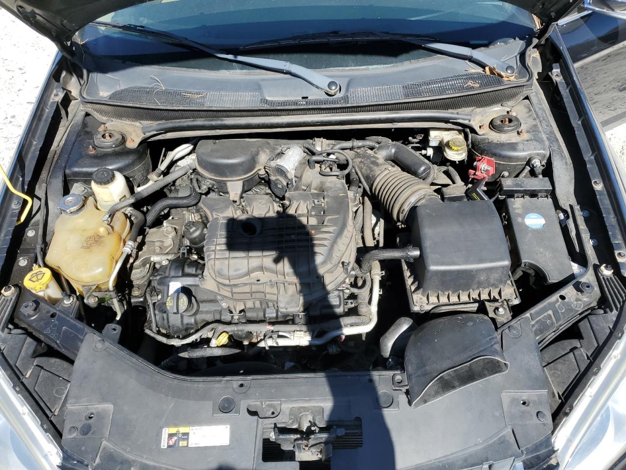 2014 Chrysler 200 - Image 11