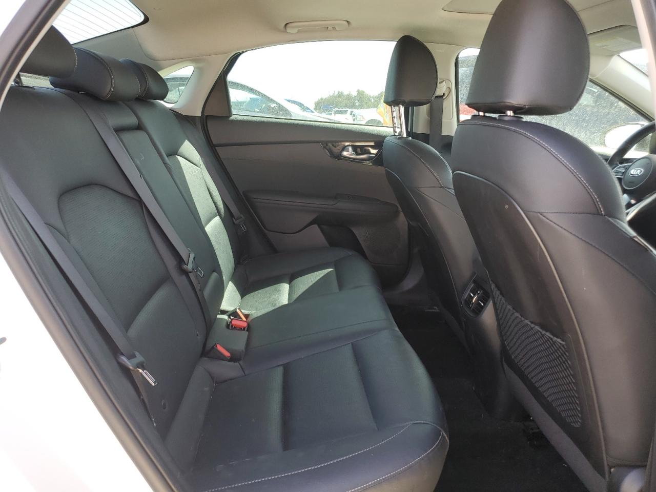 2021 Kia Forte - Image 10