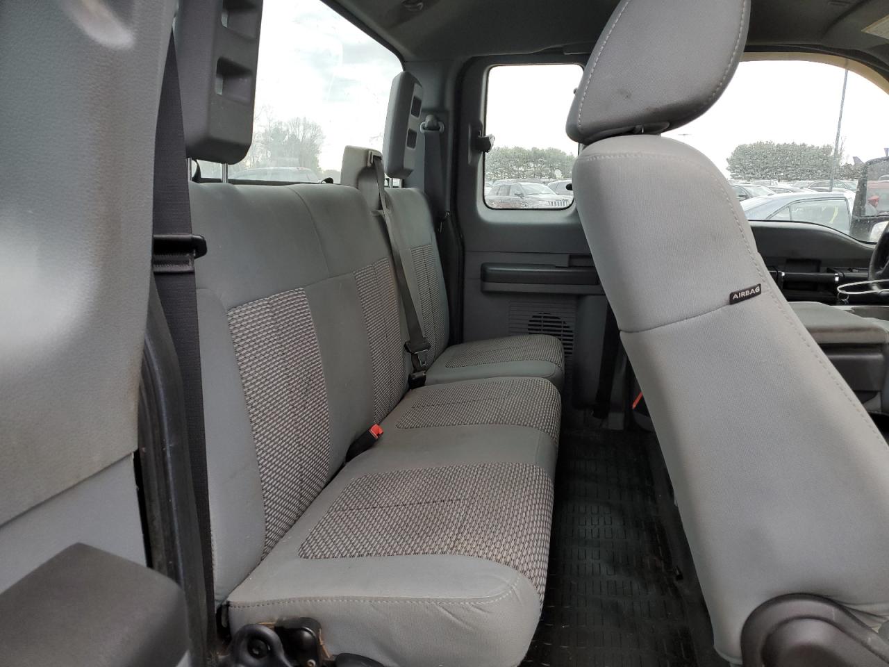 2011 Ford F250 - Image 10