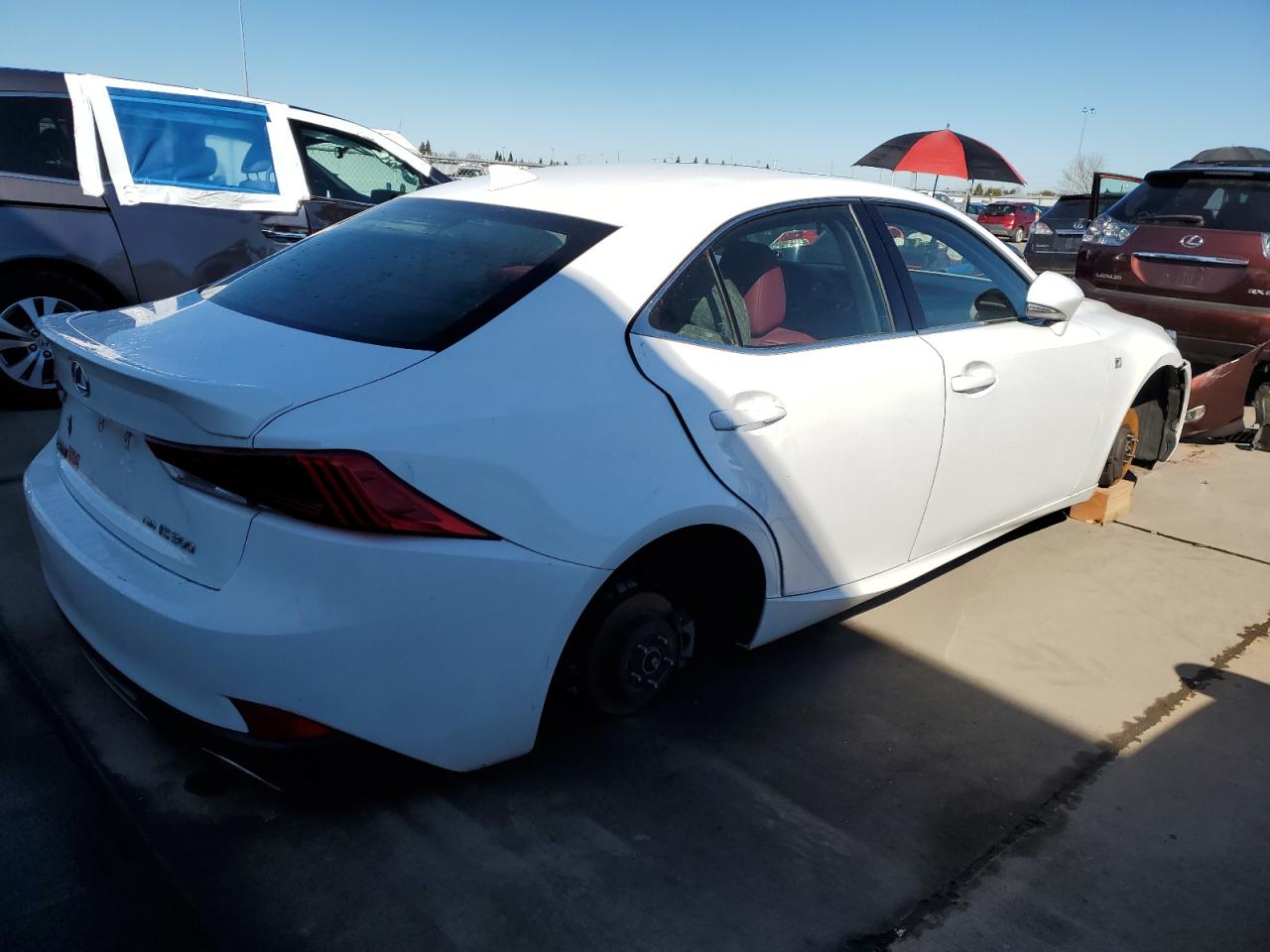 2018 Lexus IS - Image 3