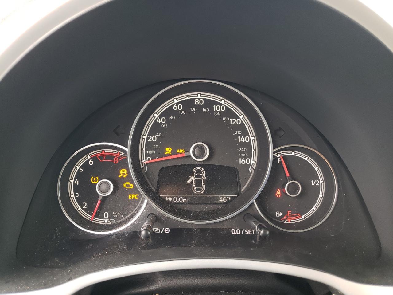 2019 Volkswagen Beetle - Image 9
