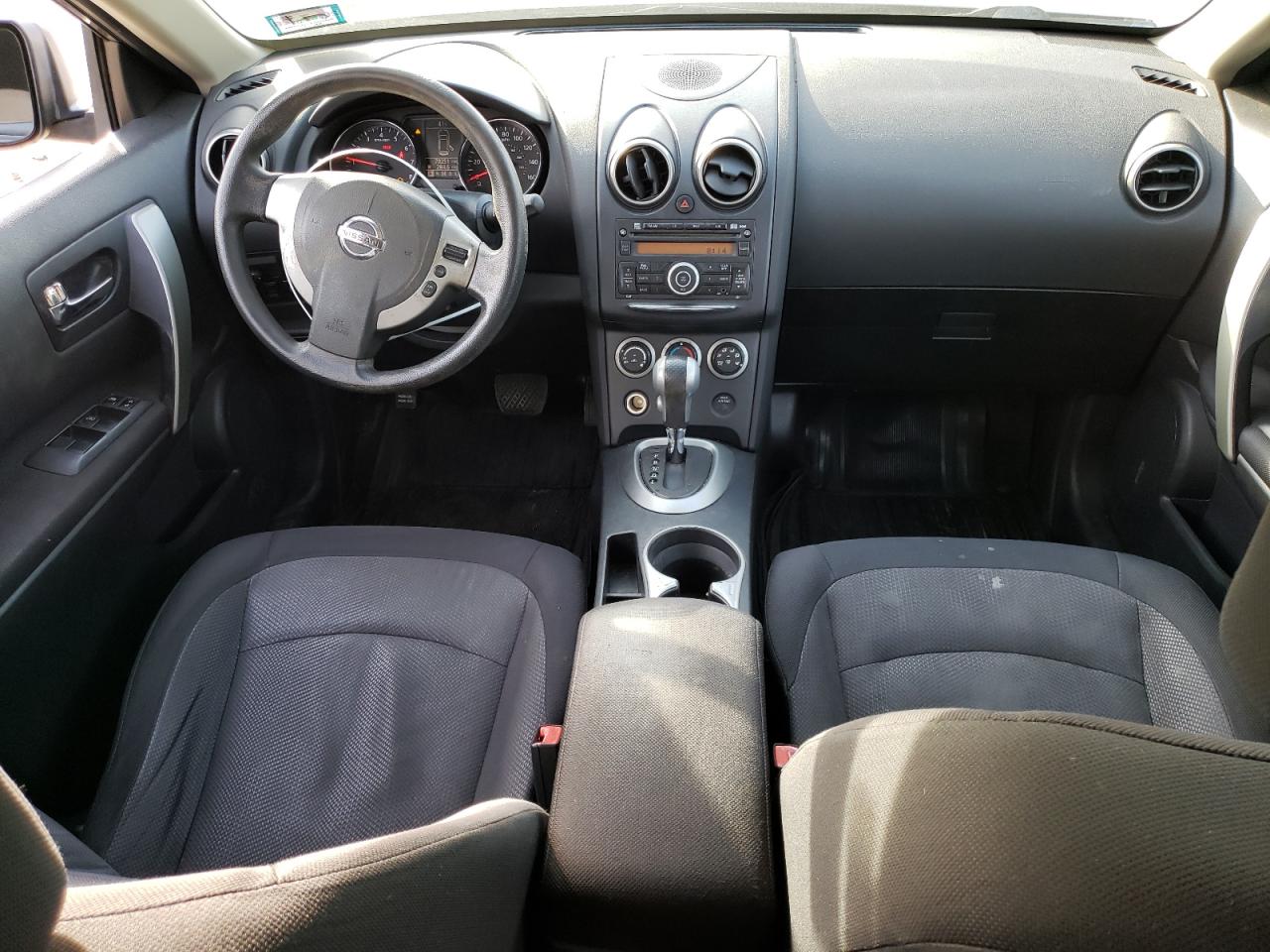 2011 Nissan Rogue - Image 8
