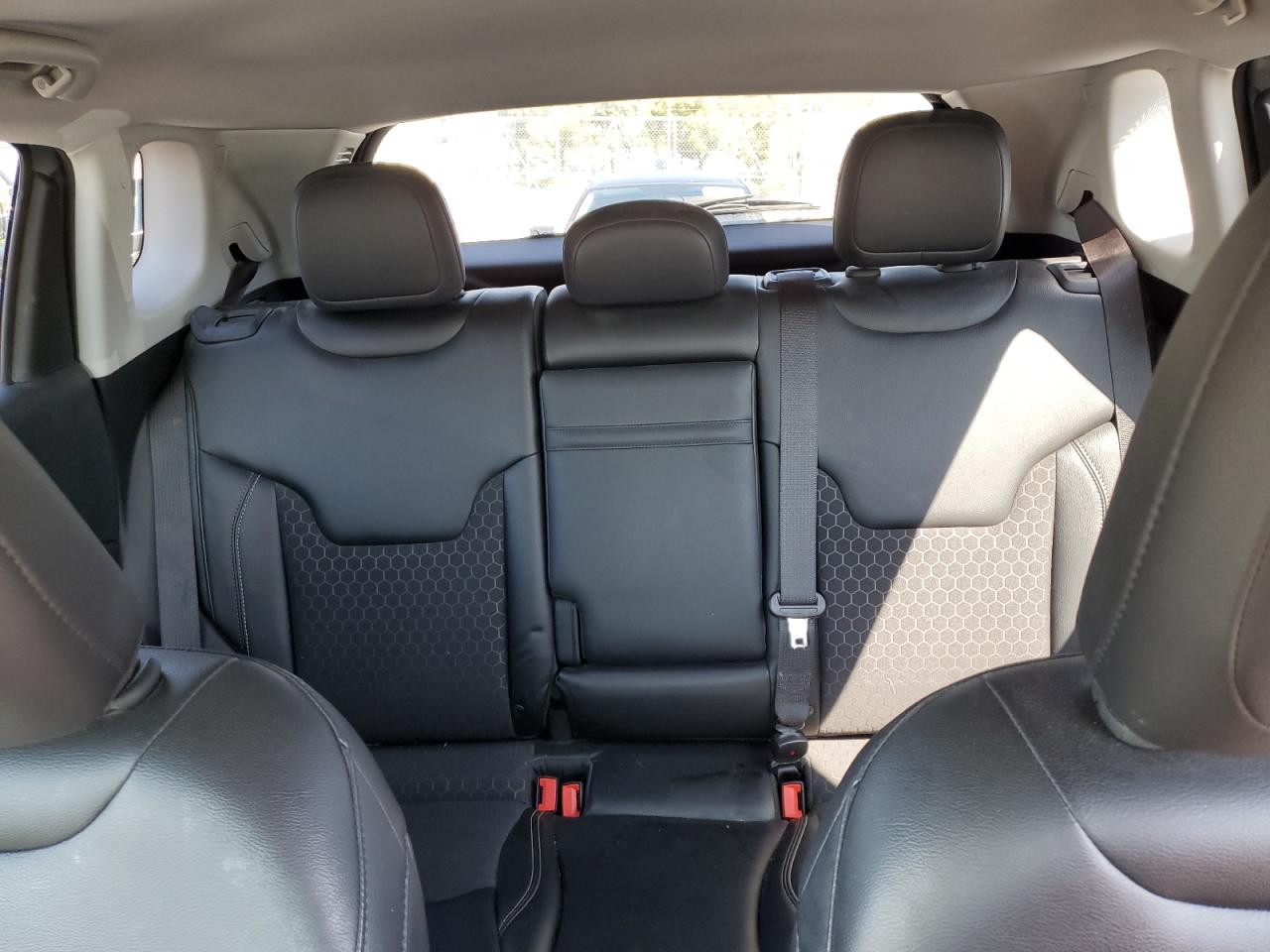 2018 Jeep Compass - Image 10