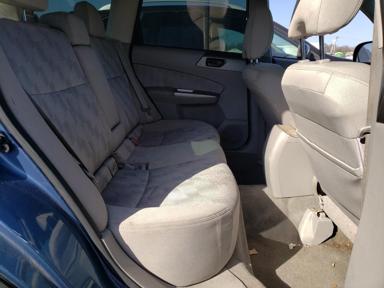 2010 Subaru Forester - Image 11