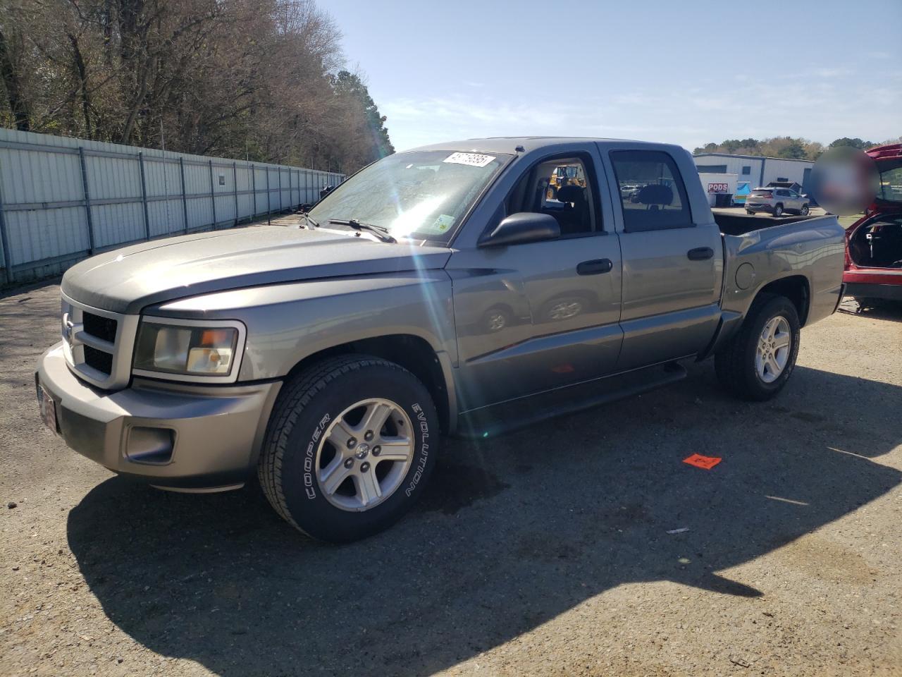 2011 Dodge Dakota - Image 1