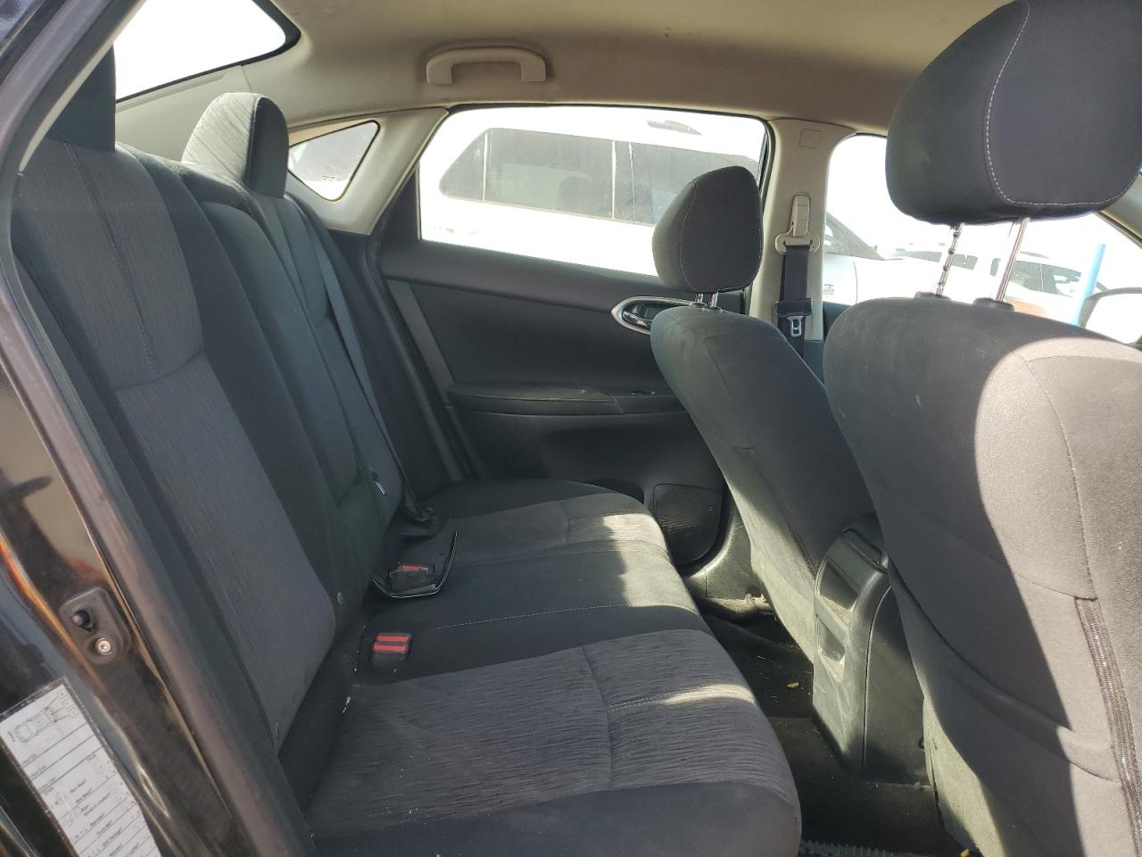 2015 Nissan Sentra - Image 10