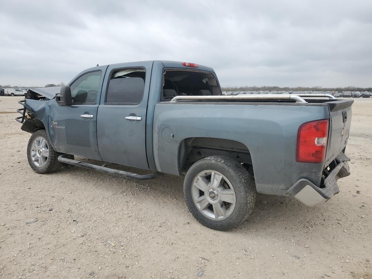 2012 Chevrolet Silverado - Image 2