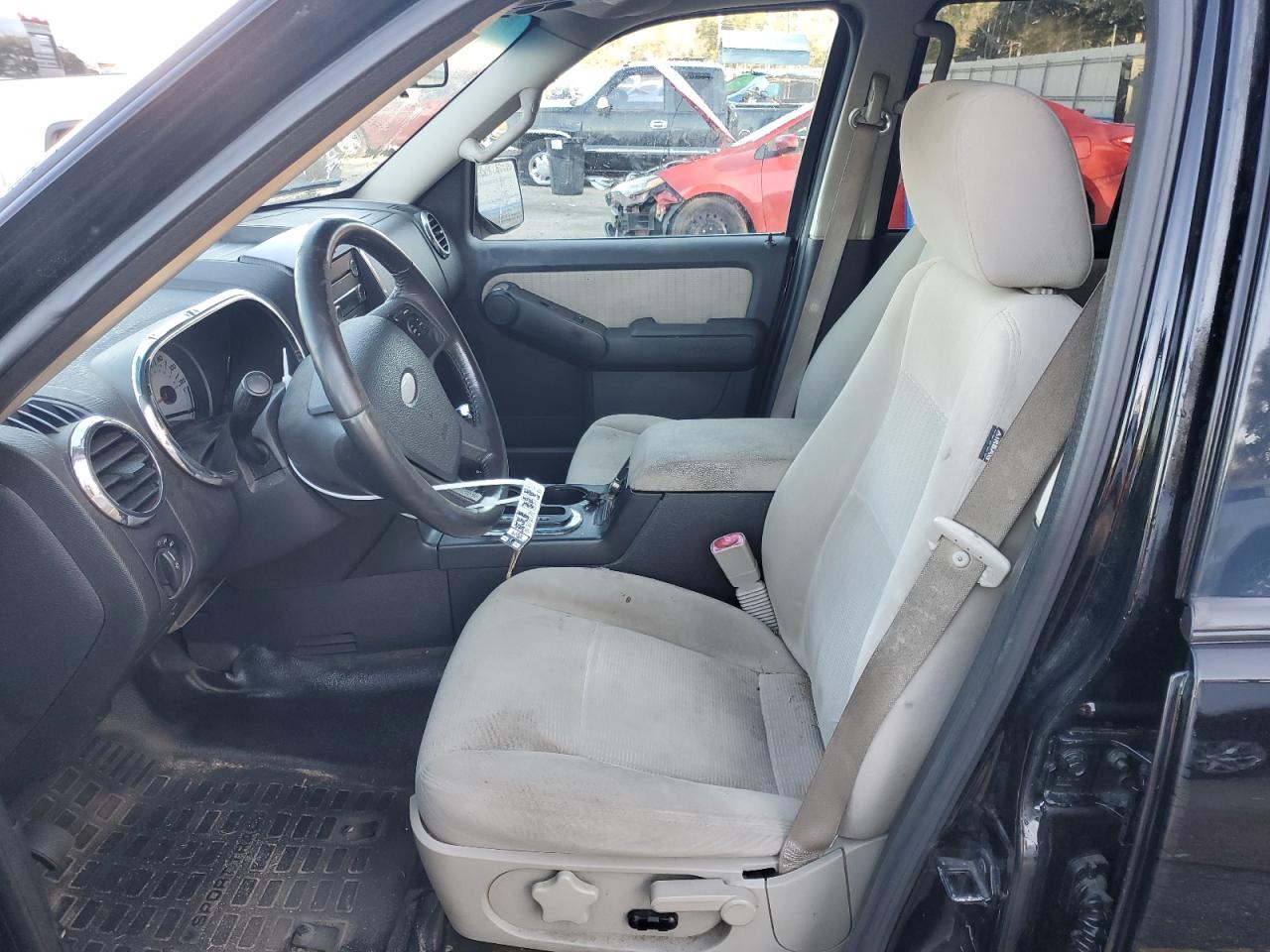 2008 Ford Explorer - Image 7