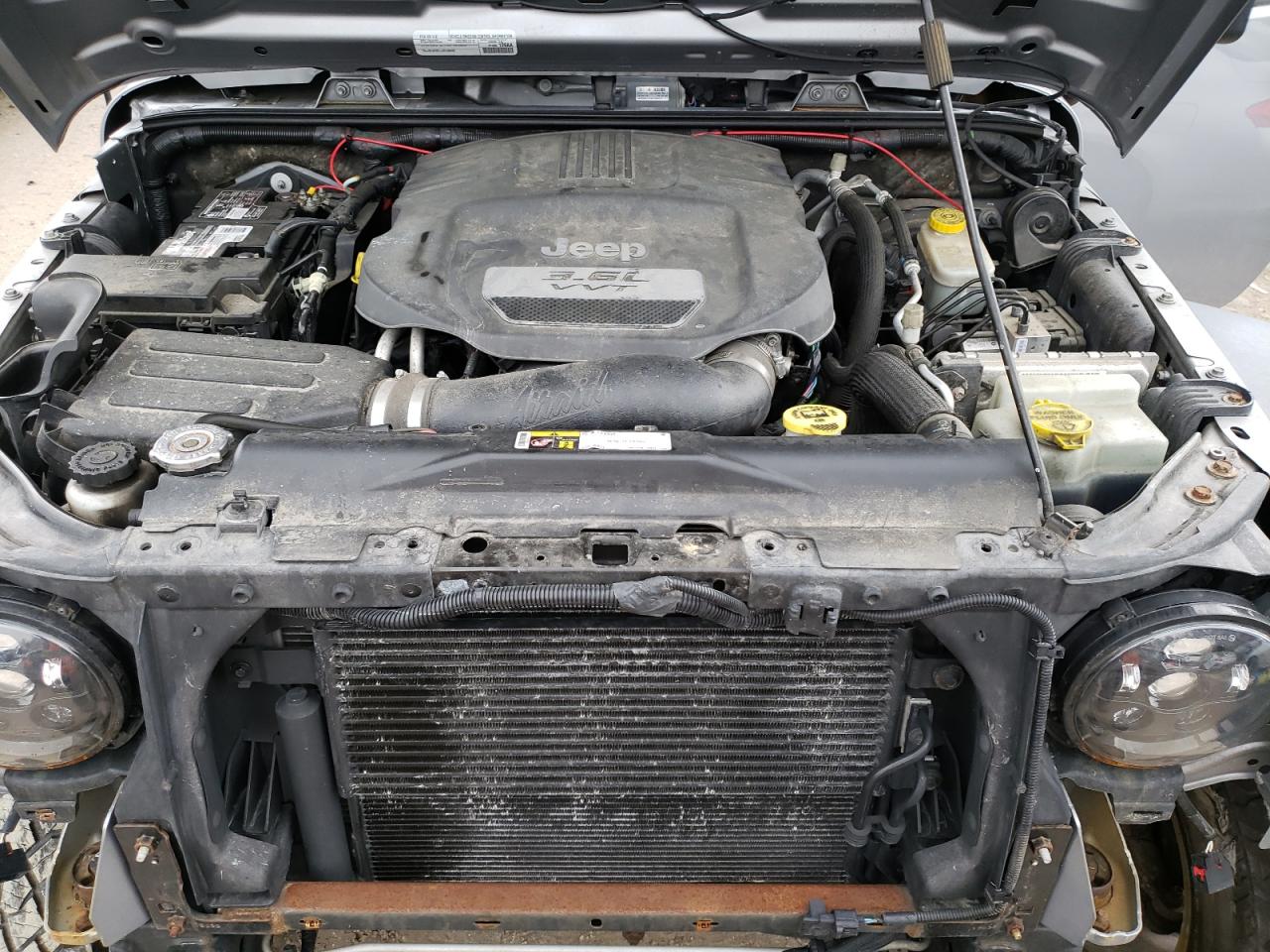 2015 Jeep Wrangler - Image 12