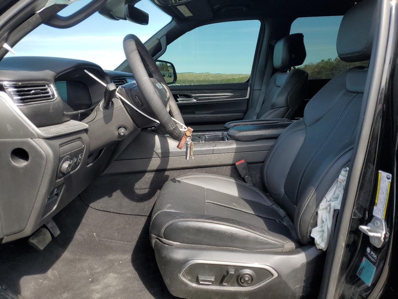 2022 Jeep Grand Wagoneer - Image 7