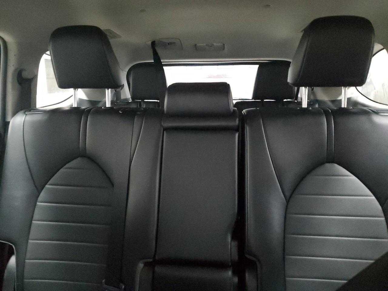 2022 Toyota Highlander - Image 10