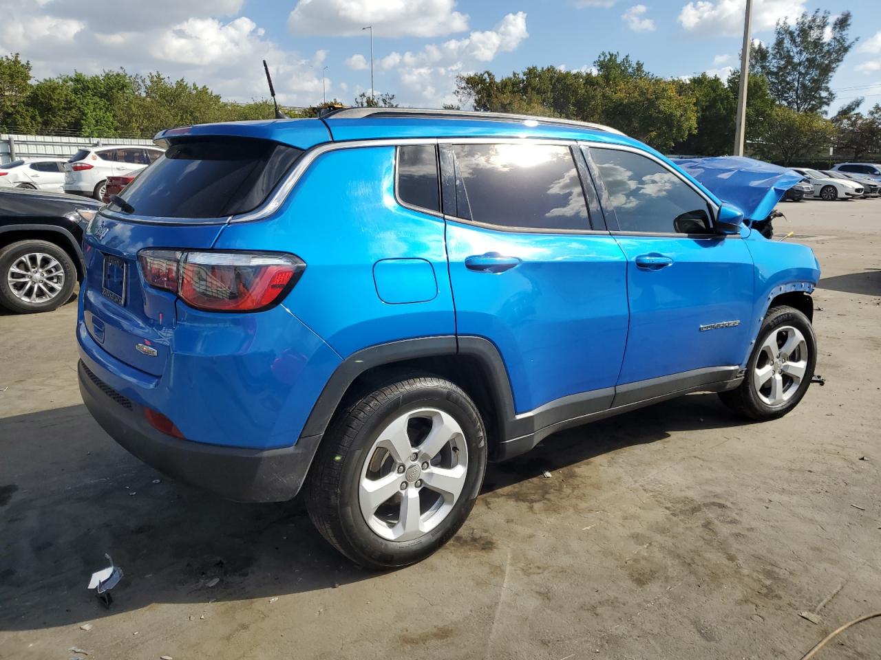 2018 Jeep Compass - Image 3
