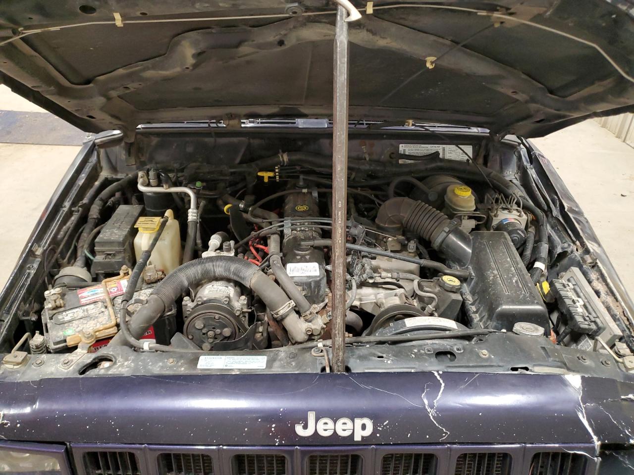 1999 Jeep Grand Cherokee - Image 13