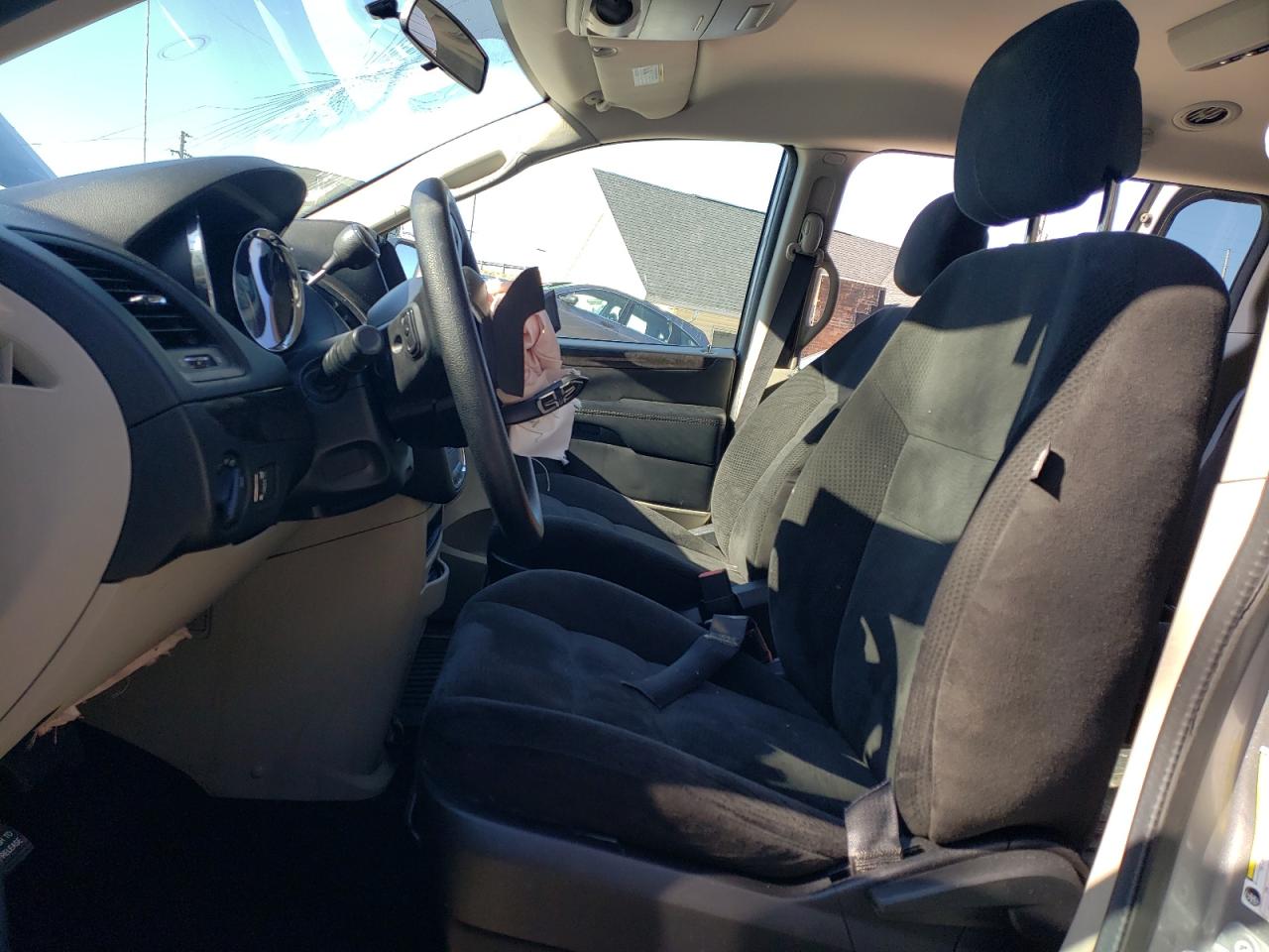 2016 Dodge Caravan - Image 7