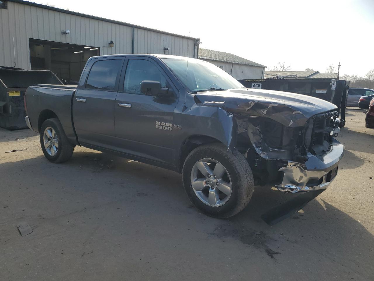 2016 RAM 1500 - Image 4