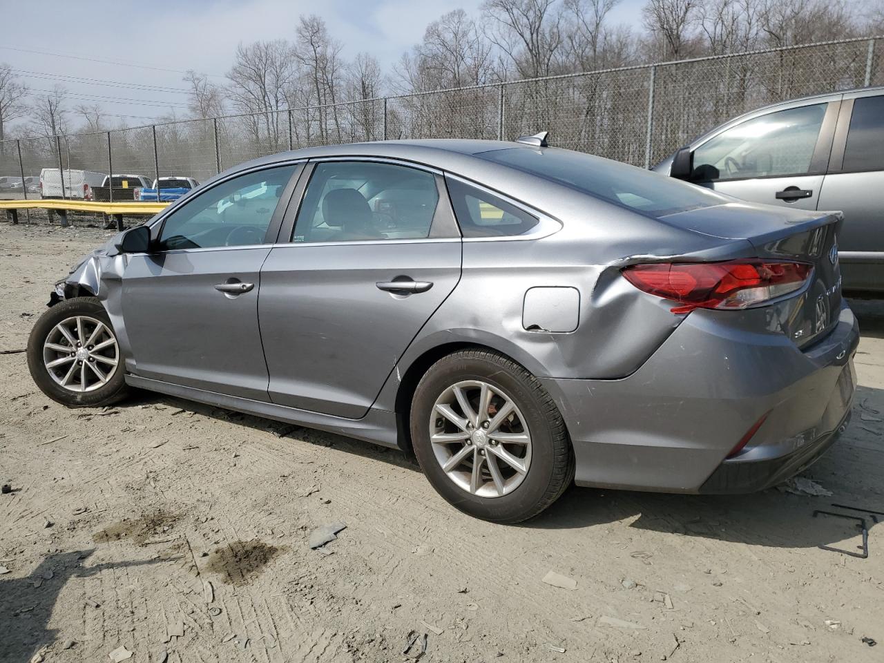 2019 Hyundai Sonata - Image 2