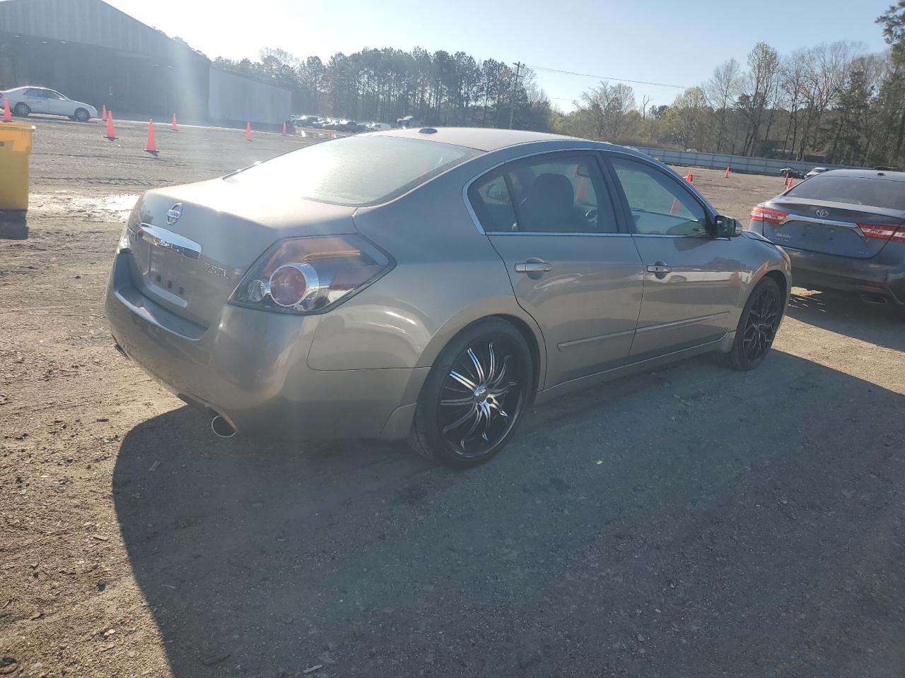 2011 Nissan Altima - Image 3