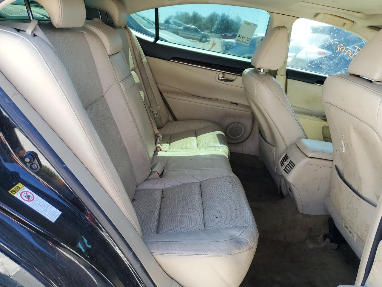 2014 Lexus ES - Image 10