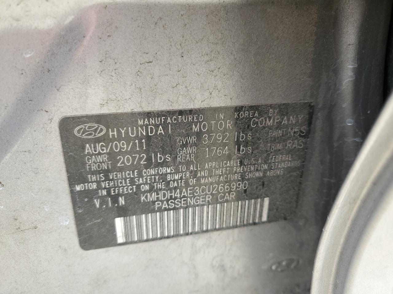 2012 Hyundai Elantra - Image 12