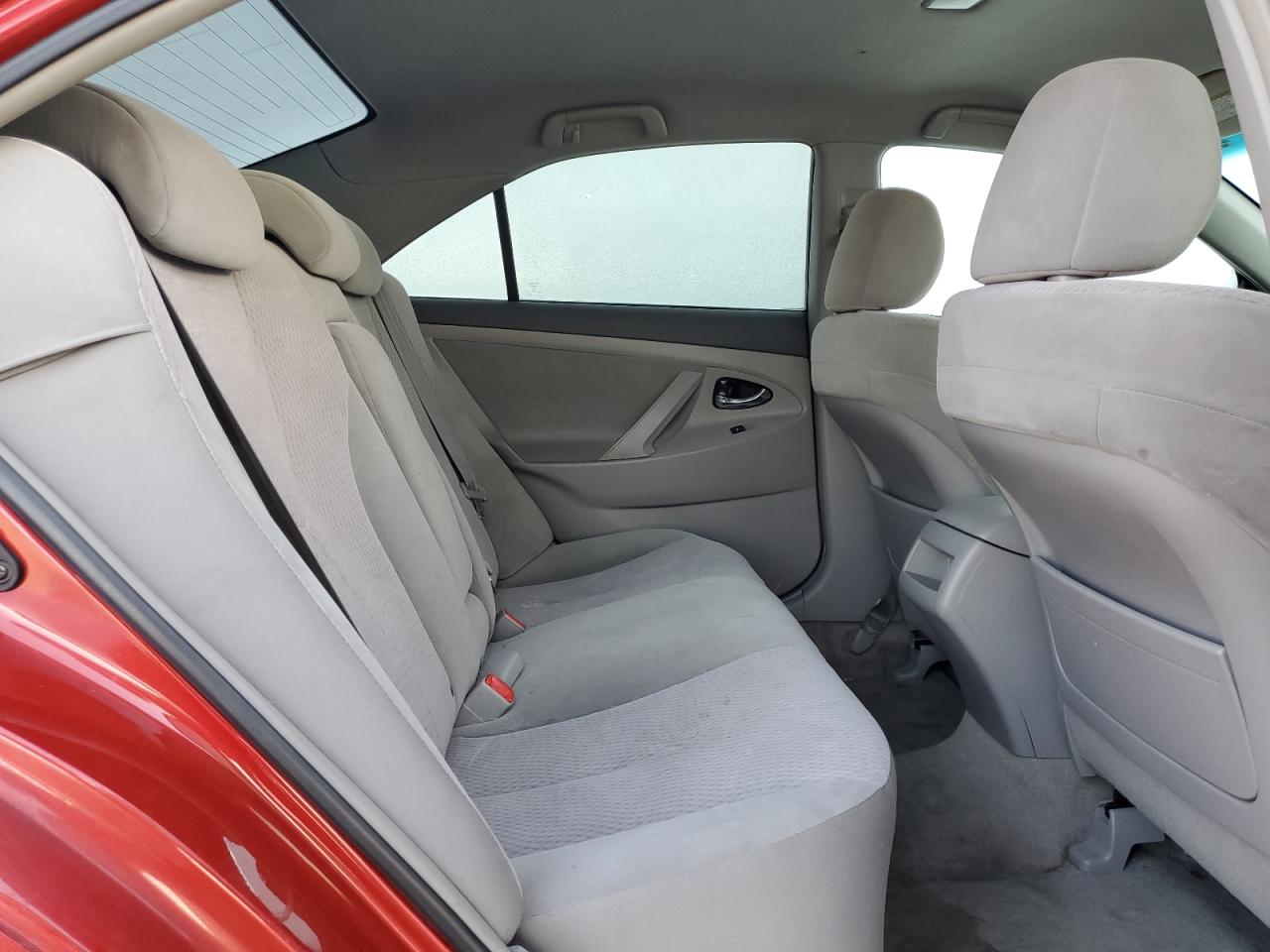 2010 Toyota Camry - Image 10