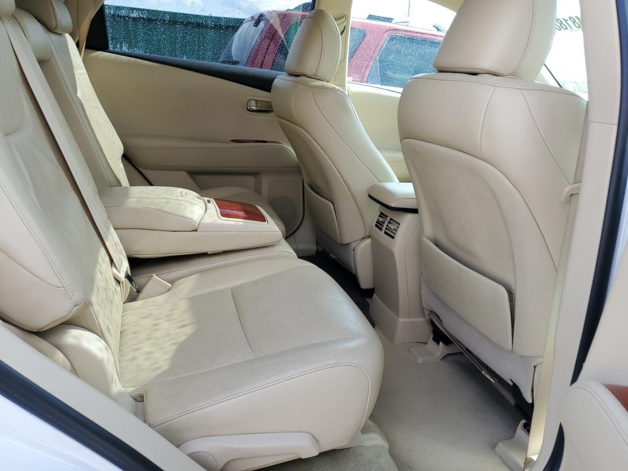 2010 Lexus RX - Image 11