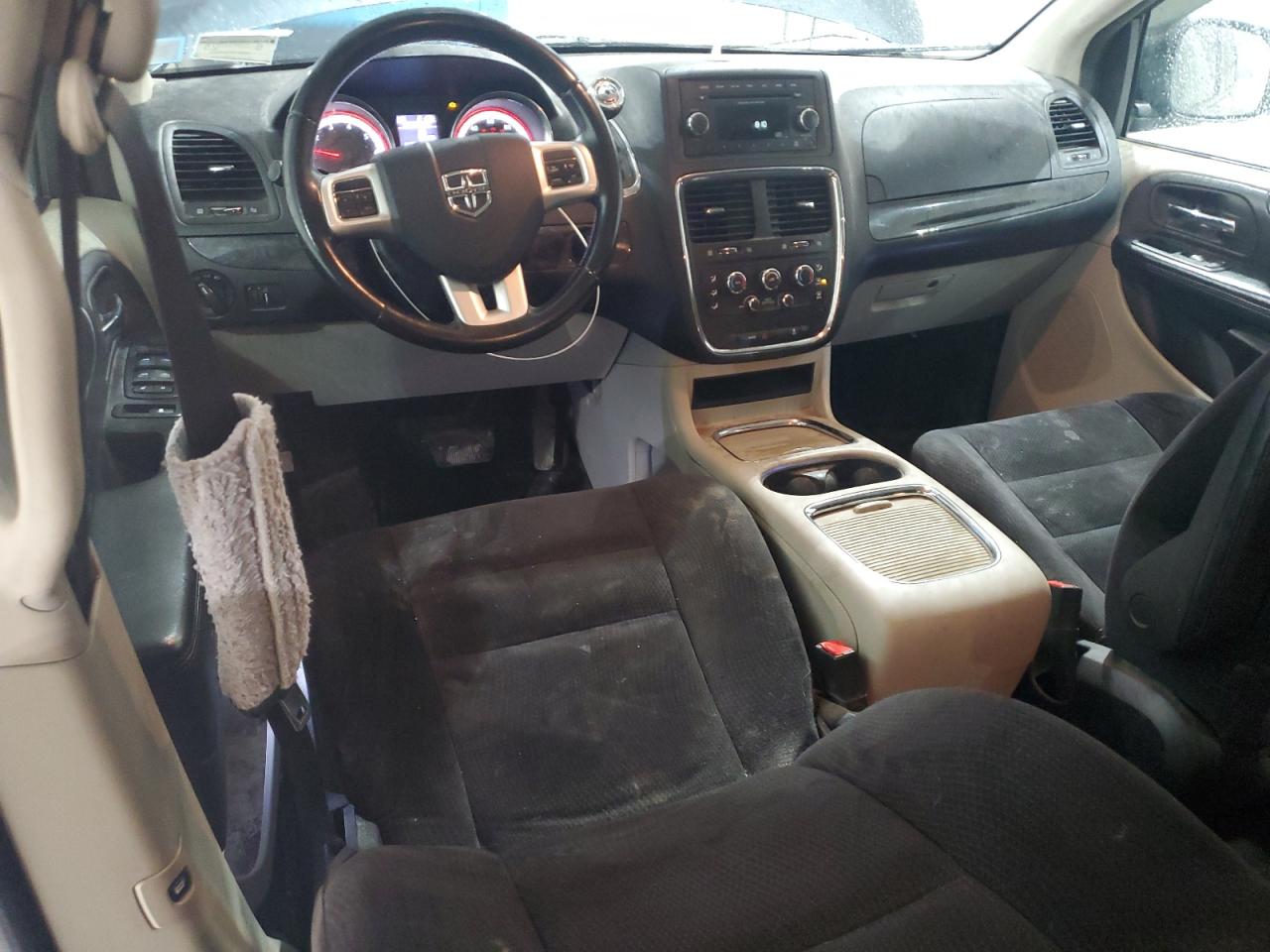 2014 Dodge Caravan - Image 8