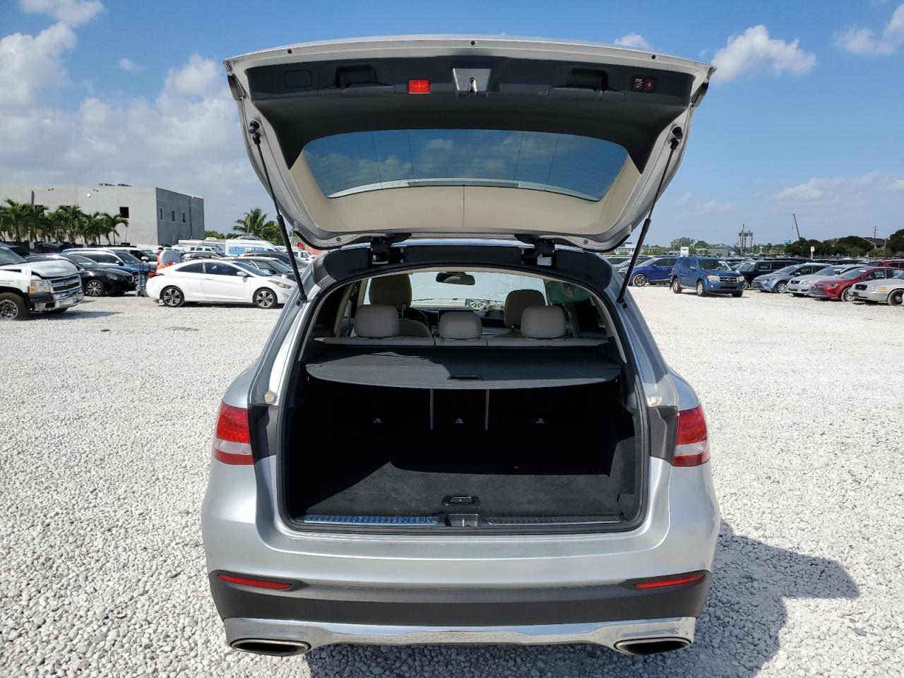 2016 Mercedes-Benz GLC - Image 6