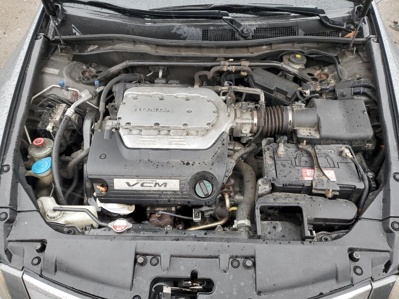 2009 Honda Accord - Image 11