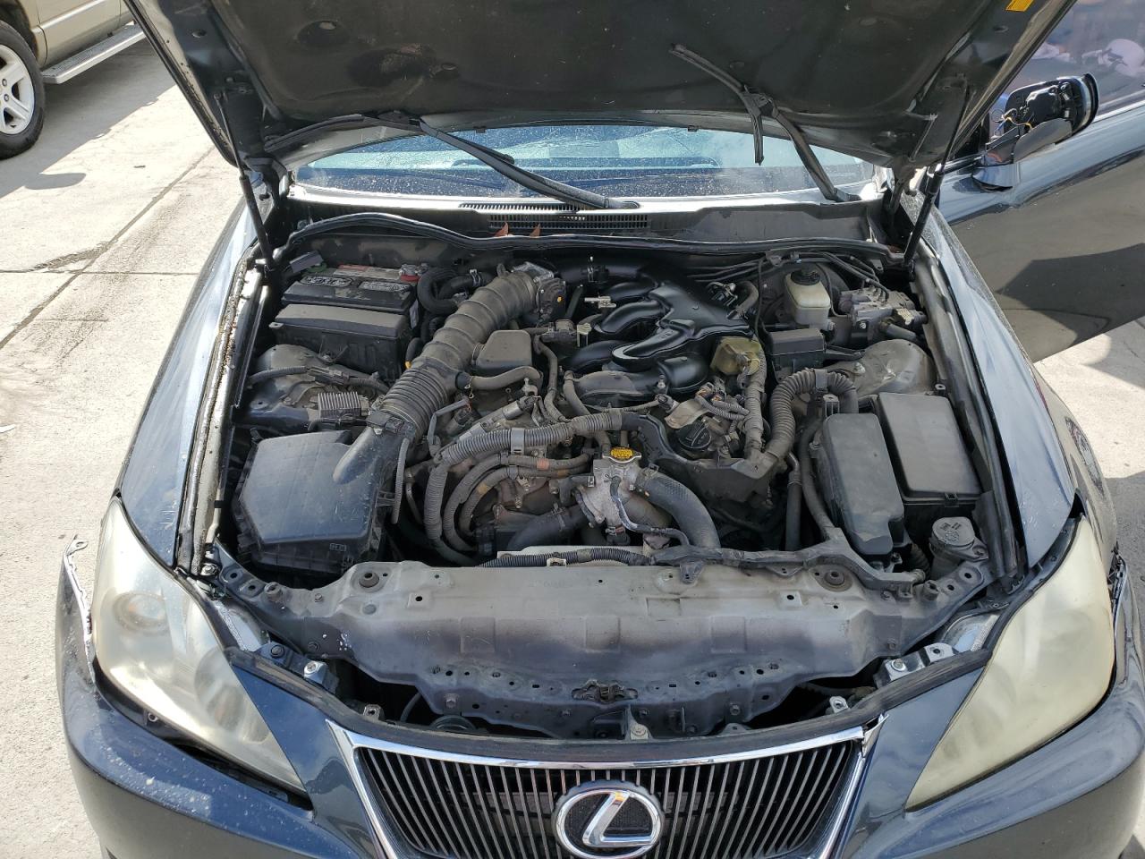 2008 Lexus IS - Image 11