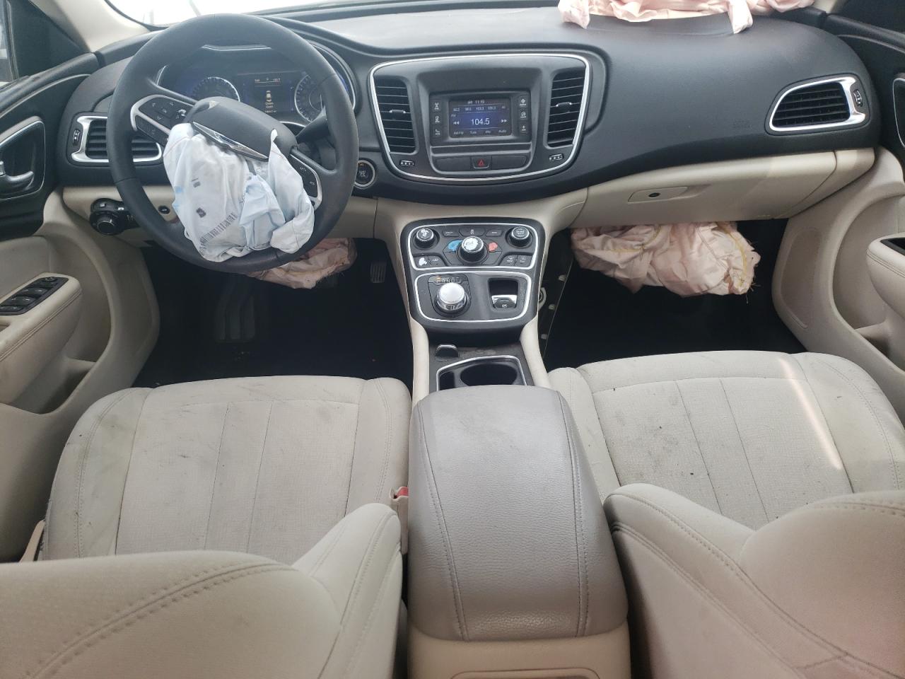 2016 Chrysler 200 - Image 8