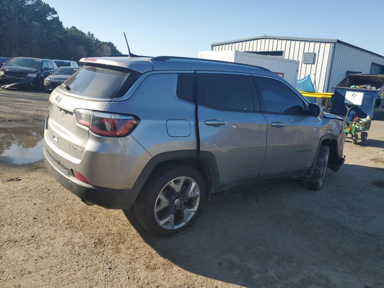 2018 Jeep Compass - Image 3