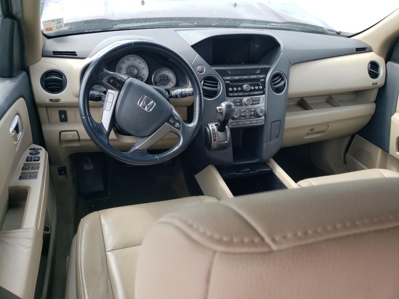 2014 Honda Pilot - Image 8