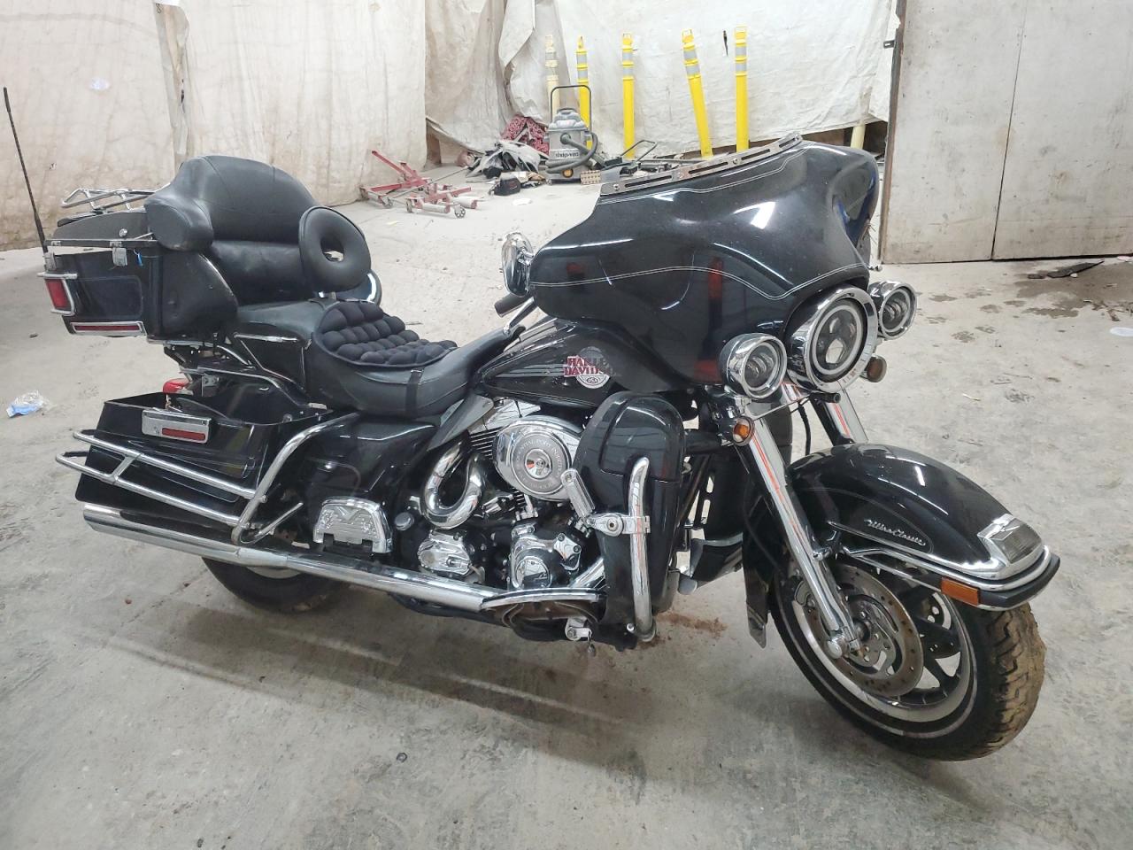 2005 Harley-Davidson Flhtcui for Sale in Madisonville, TN - All Over