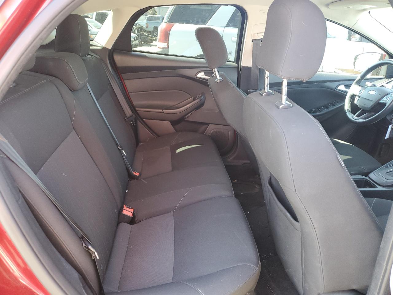 2015 Ford Focus - Image 10
