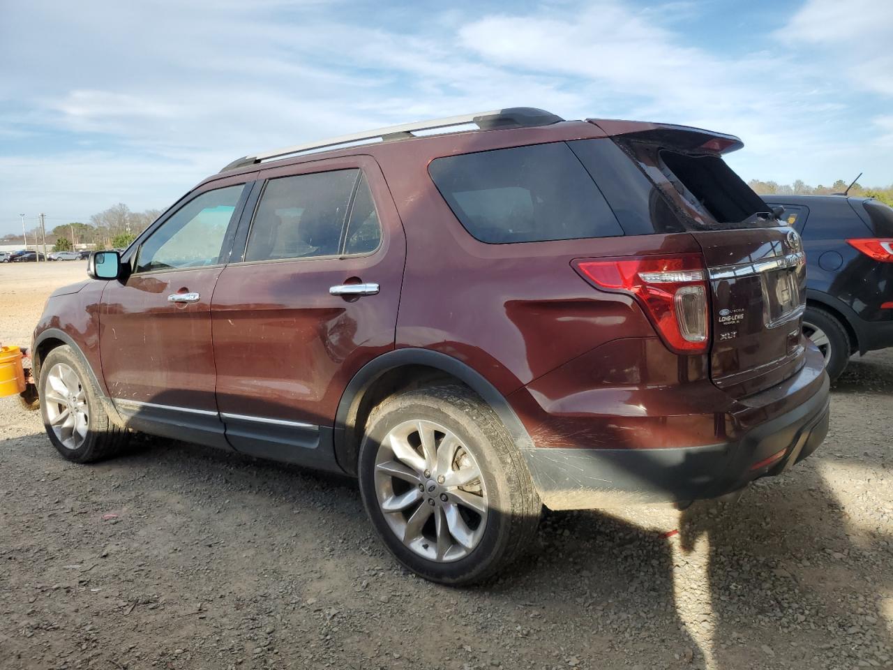 2015 Ford Explorer - Image 2