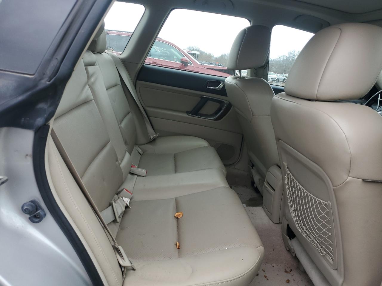 2007 Subaru Outback - Image 10