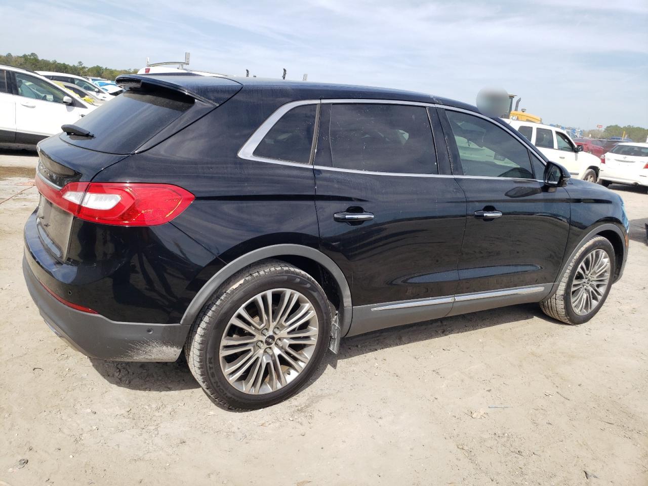 2016 Lincoln MKX - Image 3