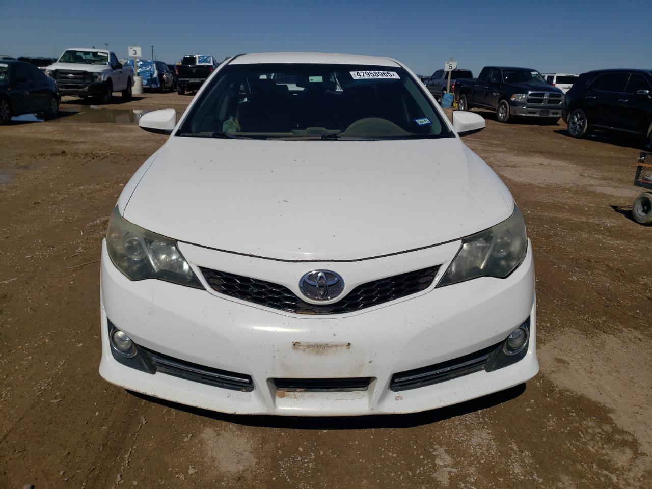 2013 Toyota Camry - Image 5