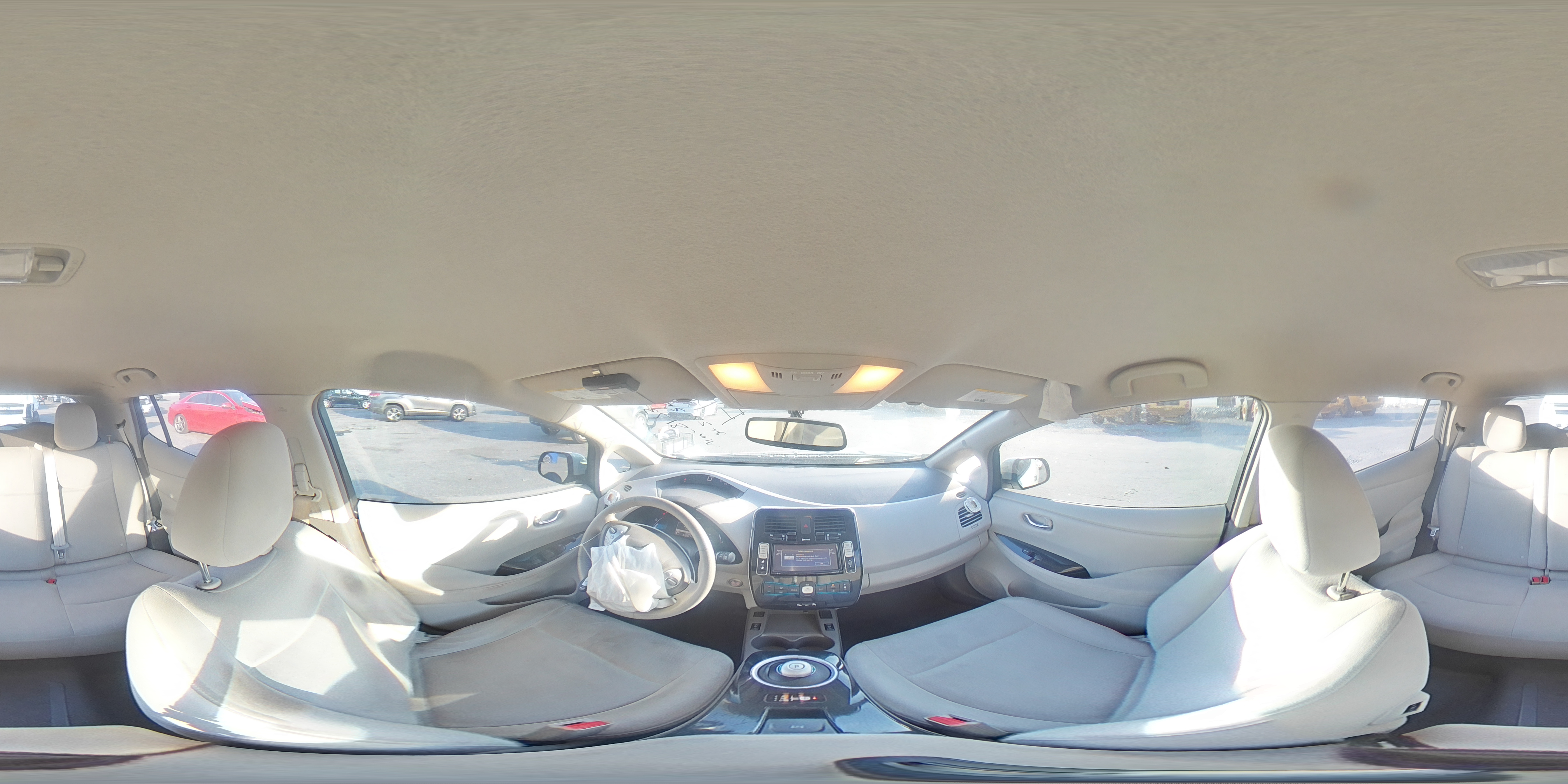 2012 Nissan Leaf - Image 12