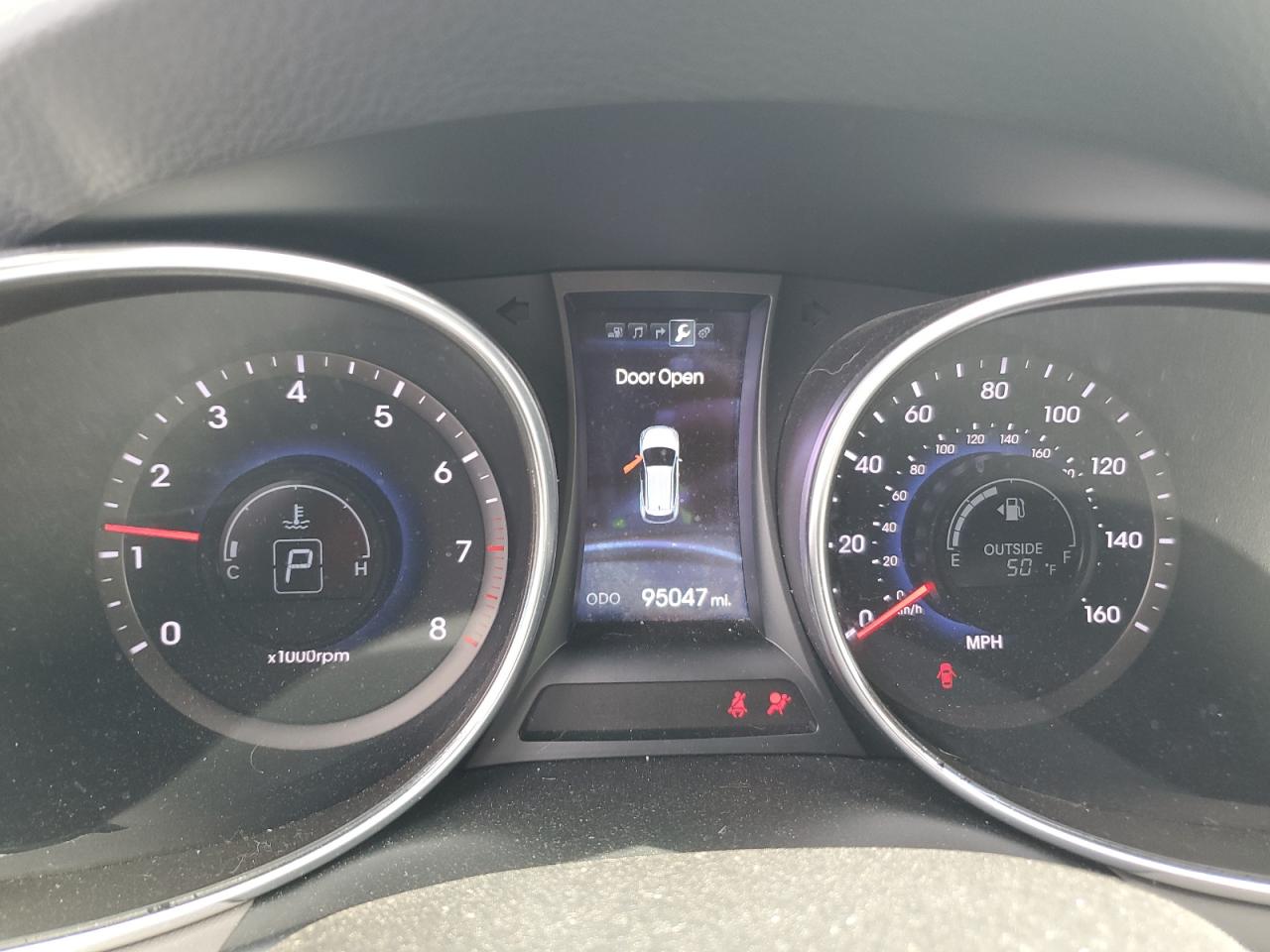 2013 Hyundai Santa Fe - Image 9