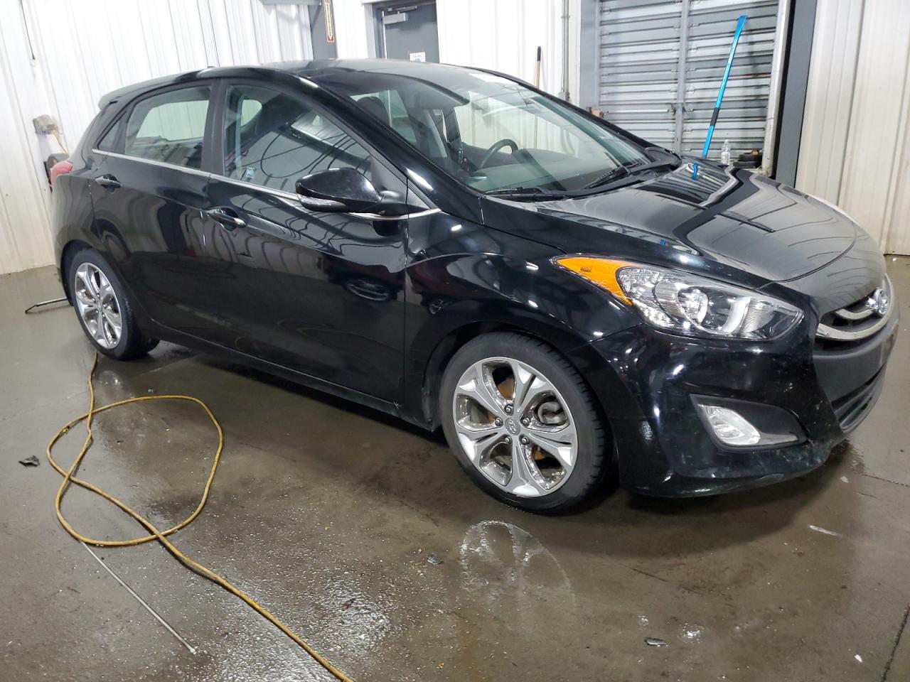 2013 Hyundai Elantra - Image 4