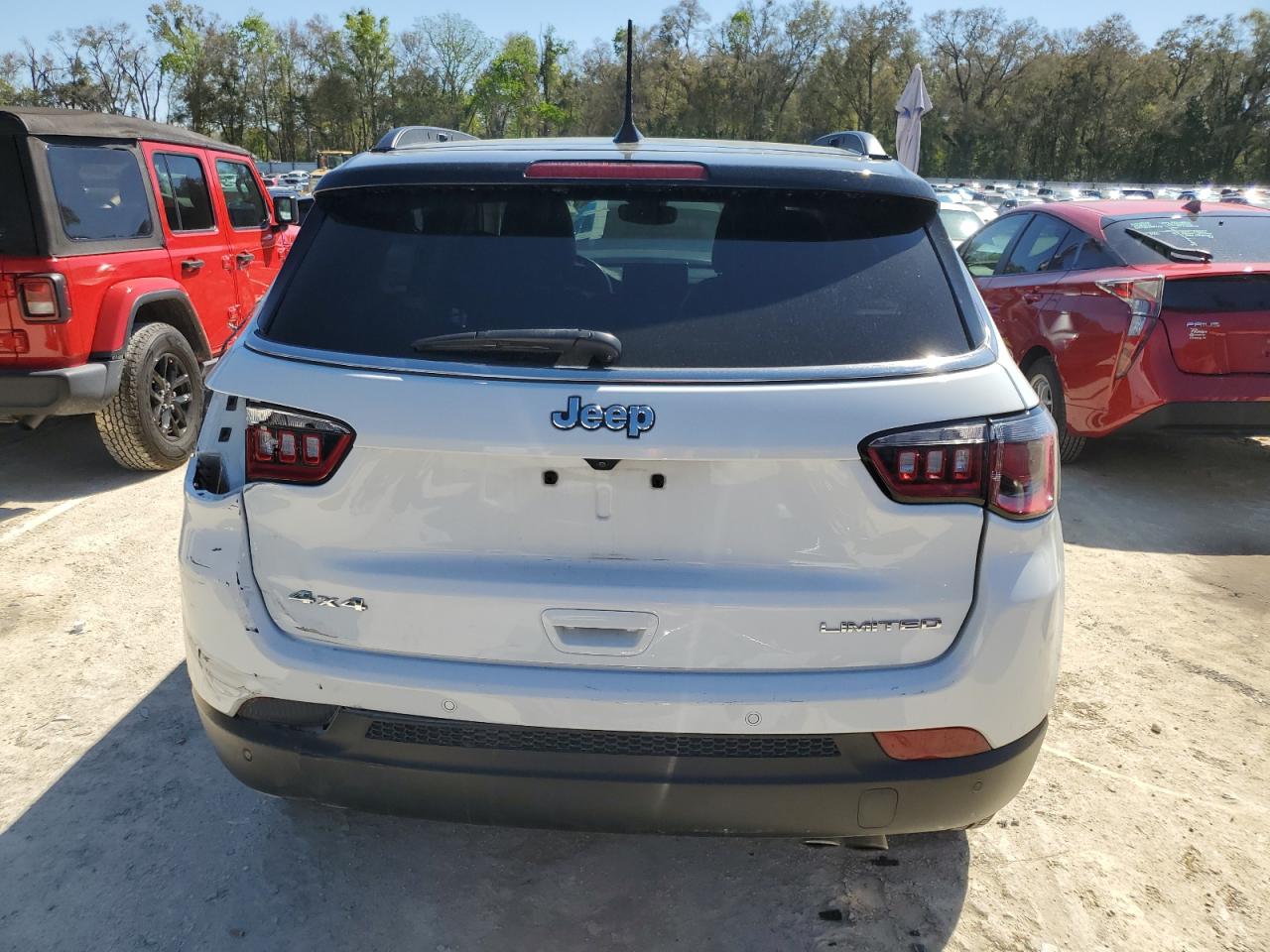 2022 Jeep Compass - Image 6