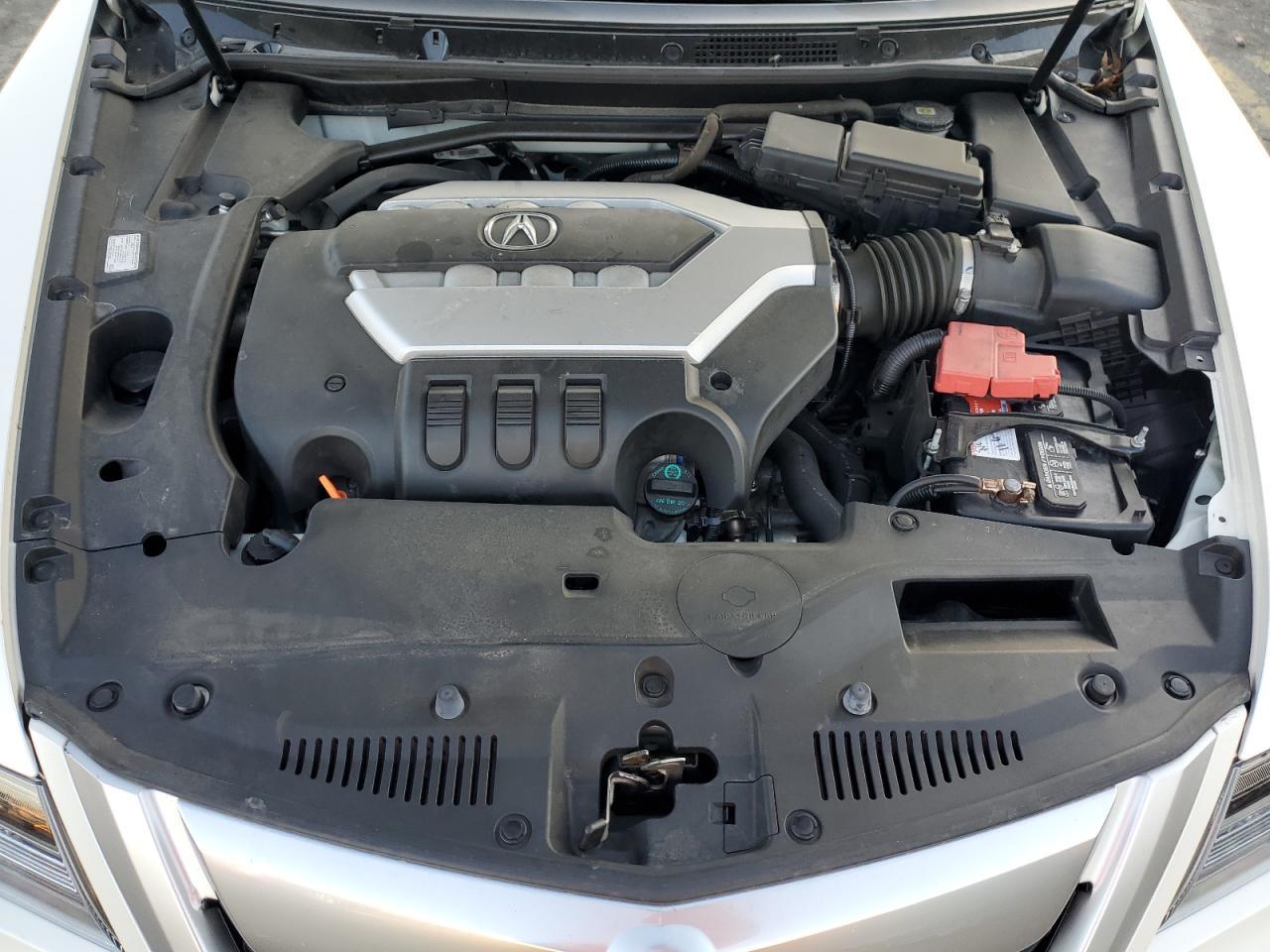 2010 Acura RL - Image 11