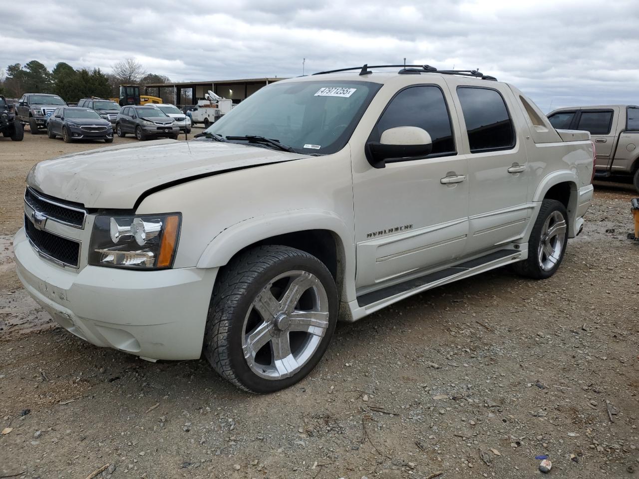 Tanner, AL에서 판매 중인 2008 Chevrolet Avalanche C1500 - Minor Dent/Scratches