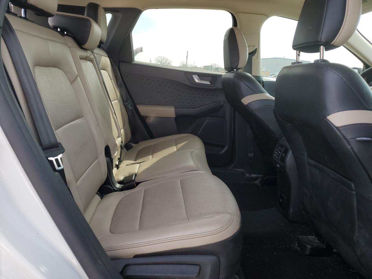 2020 Ford Escape - Image 12