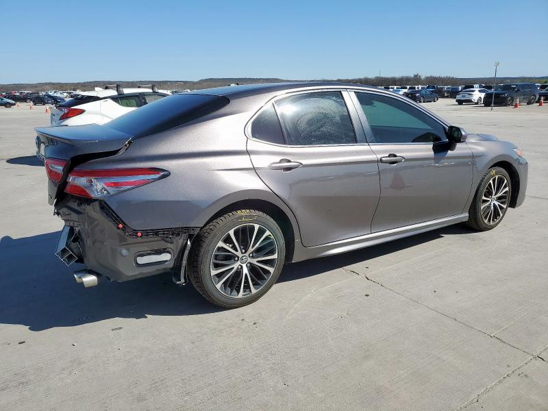  TOYOTA CAMRY 2018 Szary