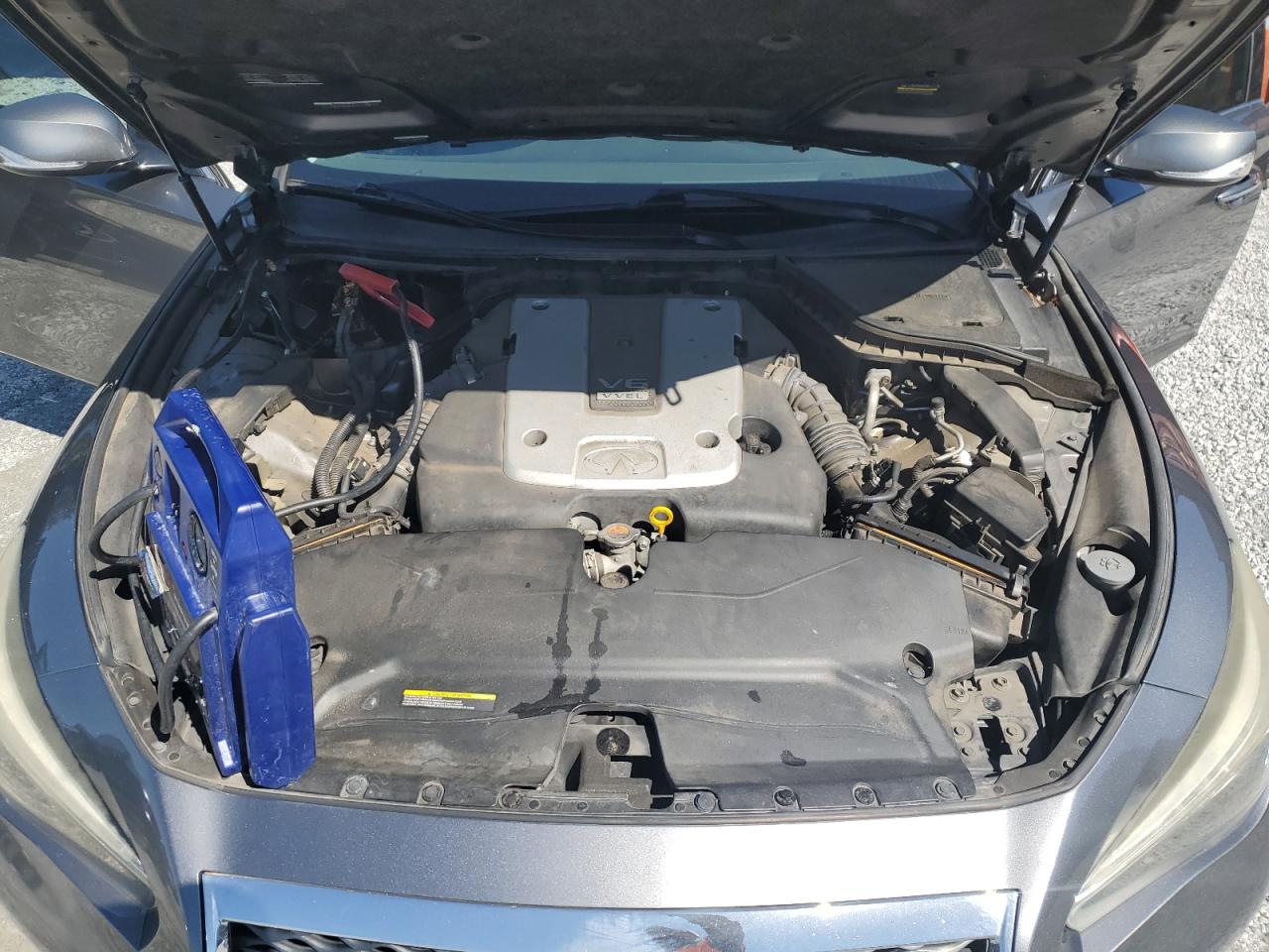 2015 Infiniti Q50 - Image 11