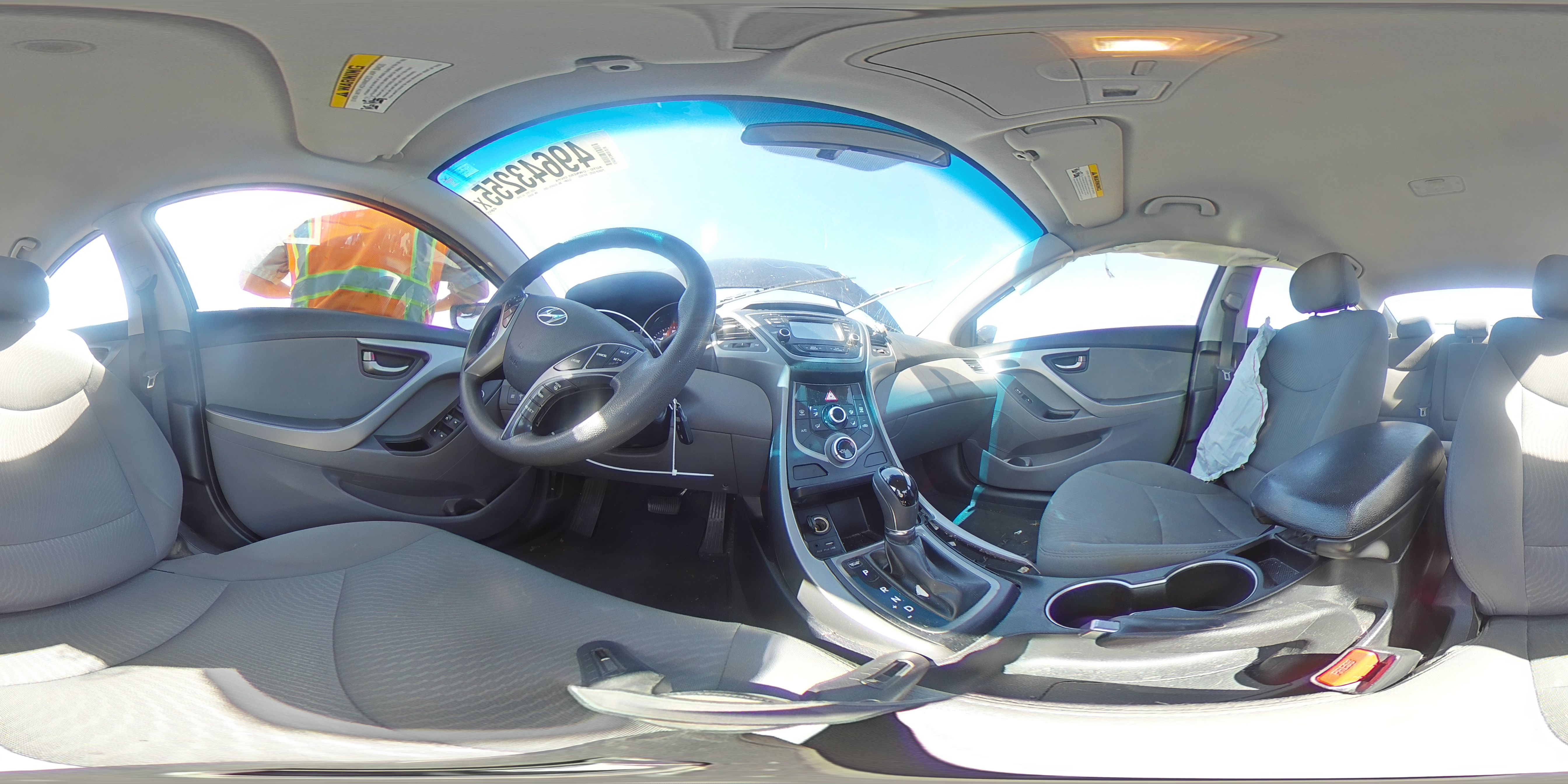 2015 Hyundai Elantra - Image 12