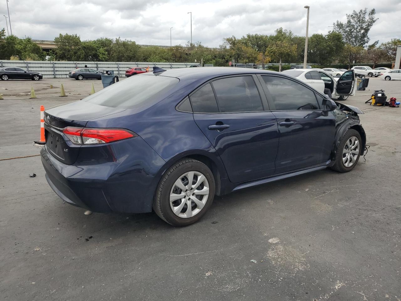 2021 Toyota Corolla - Image 3